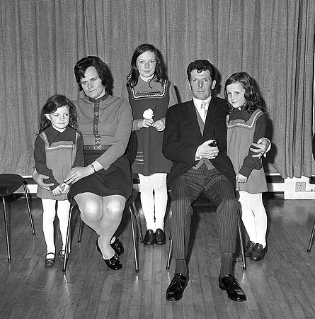 Pic at Tralee wedding 70's (2)