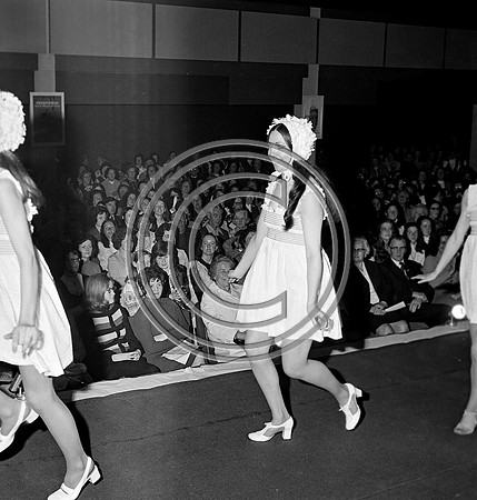 Lyons Fashion show Ballybunion 70's (2)