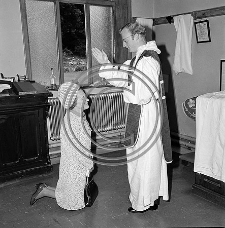 Fr McCarthy Ordination at Dominican church Tralee 70's (4)