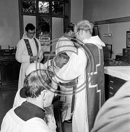 Fr McCarthy Ordination at Dominican church Tralee 70's (5)