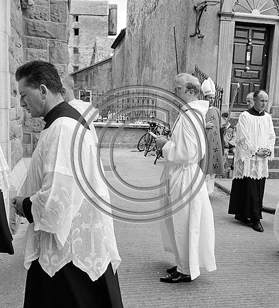Fr McCarthy Ordination at Dominican church Tralee 70's (7)