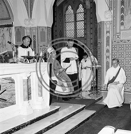 Fr McCarthy Ordination at Dominican church Tralee 70's (17)
