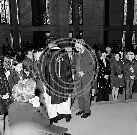 Mass St Brendans church Tralee 70's (2)