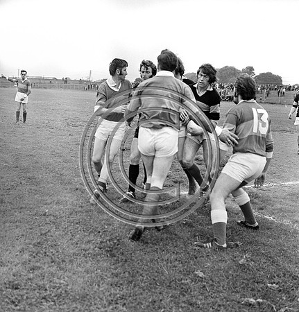 Stacks v Mitchels 70's Football (4)