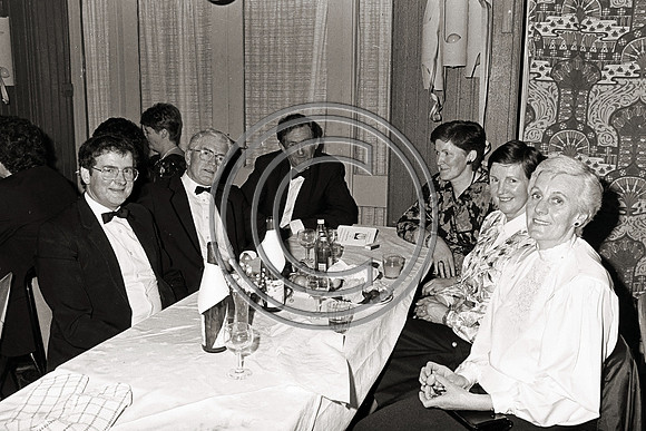 Auctioneers dress dance 80's (12)