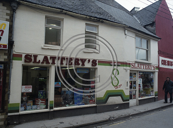 Slatterys Travel russell st 80's